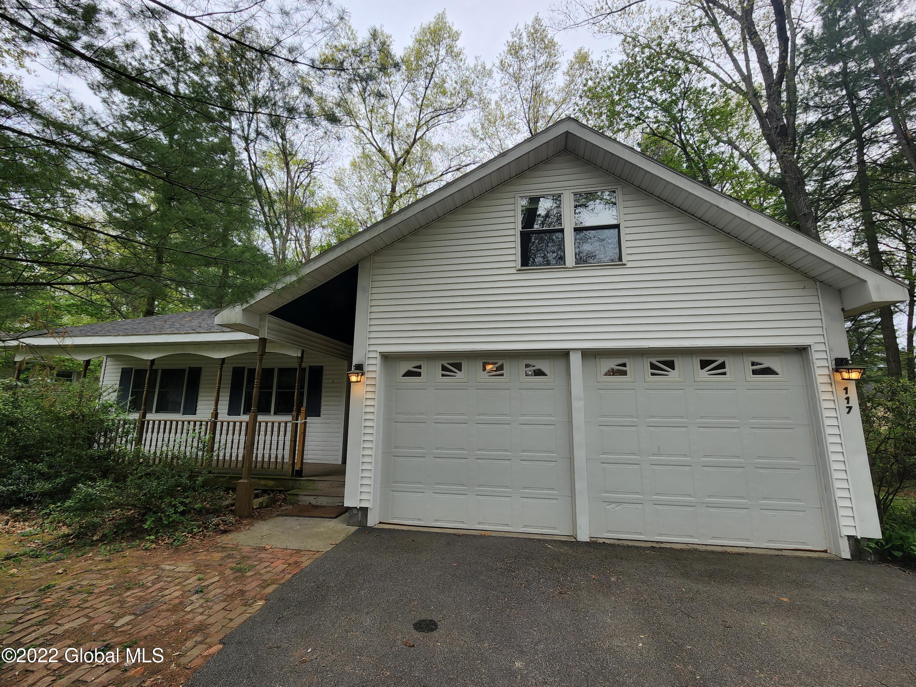 117 Mohawk Drive in Guilderland, NY Listed For 339,900.00 by Benjamin