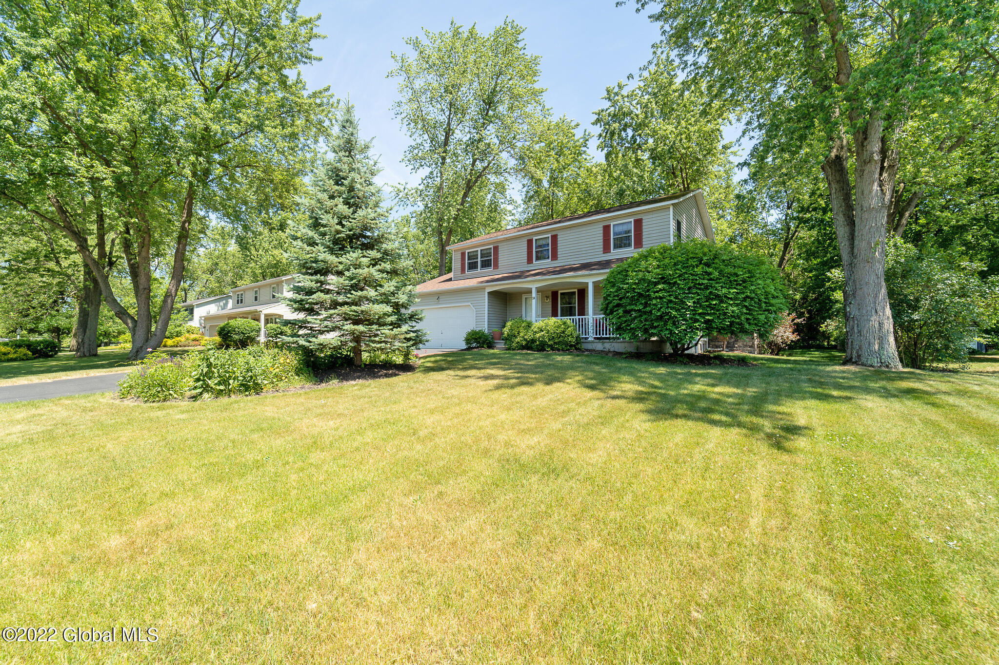 34 Lori Drive in Niskayuna, NY Listed For 395,000.00 by Bonnie L