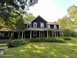 5604 Nys Route 28n, Newcomb, NY 12852