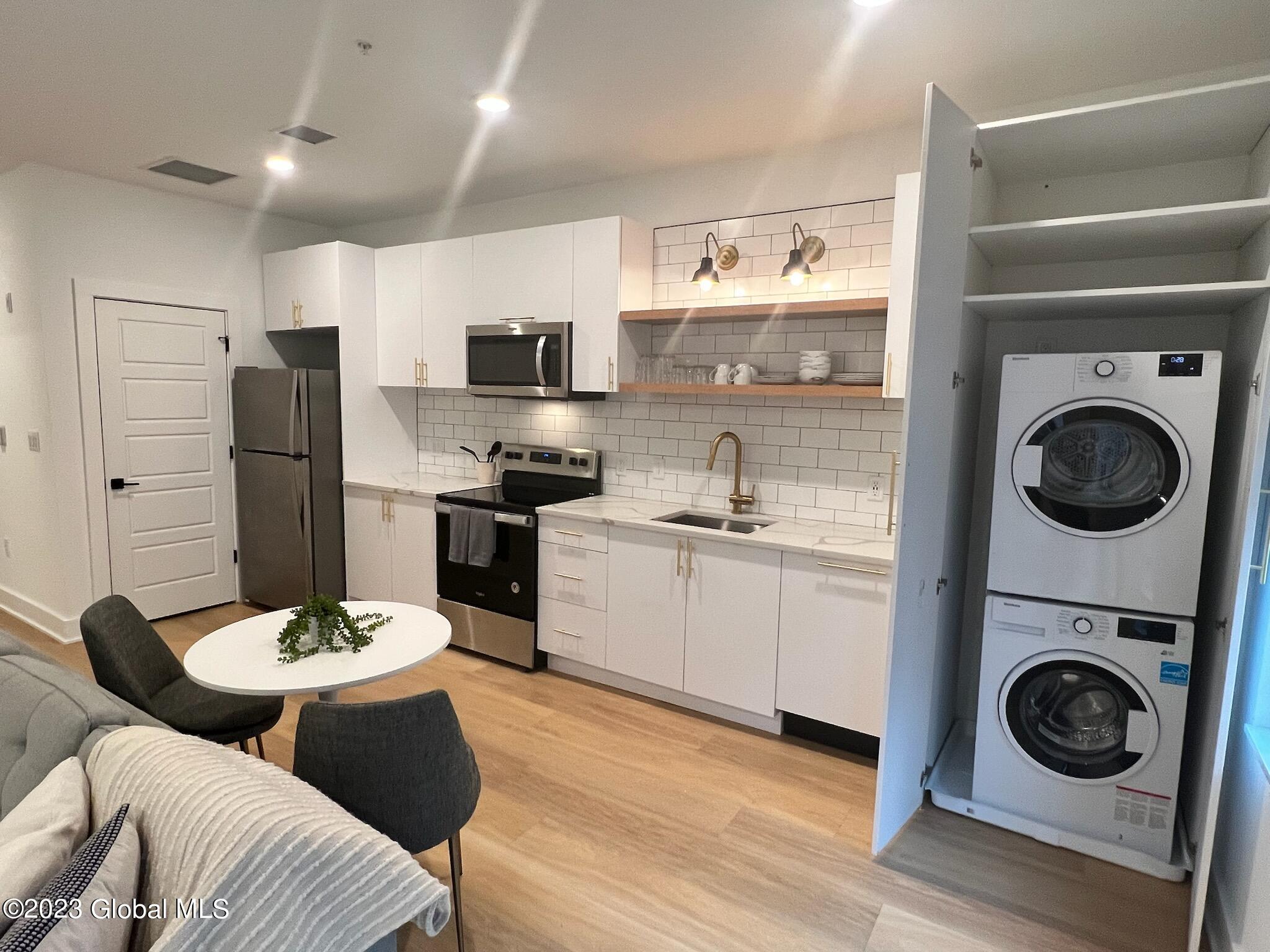 385 Broadway , Saratoga Springs, NY Property Listing from DaviesDavies