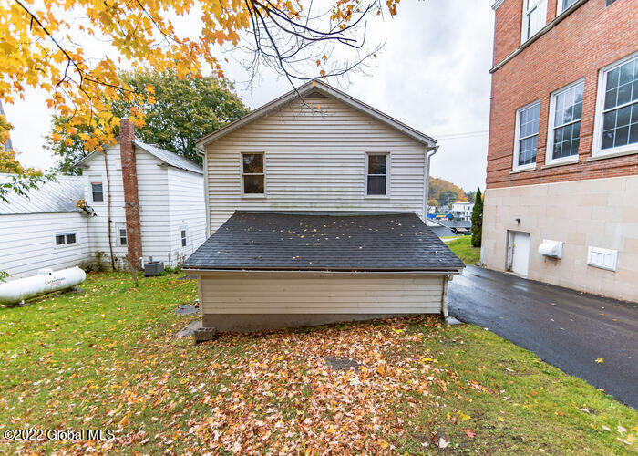112 COTTAGE Street in Oriskany, NY Listed For 51,000.00 by Neven