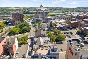 17 Chapel Street, Albany, NY 12210