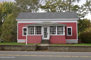 832 Hudson River Road, Mechanicville, NY 12118