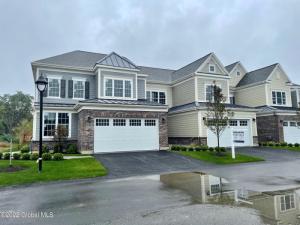 6 Cambridge Way, Latham, NY 12110