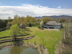51 Oak Valley Way, Queensbury, NY 12804