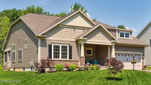 20 Bergen Place, Niskayuna, NY 12309