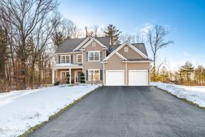 9 Barn Owl Place, Mechanicville, NY 12118