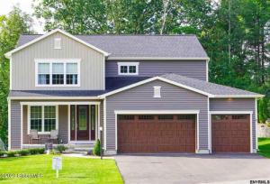 39 Wheatfield Way, Clifton Park, NY 12118
