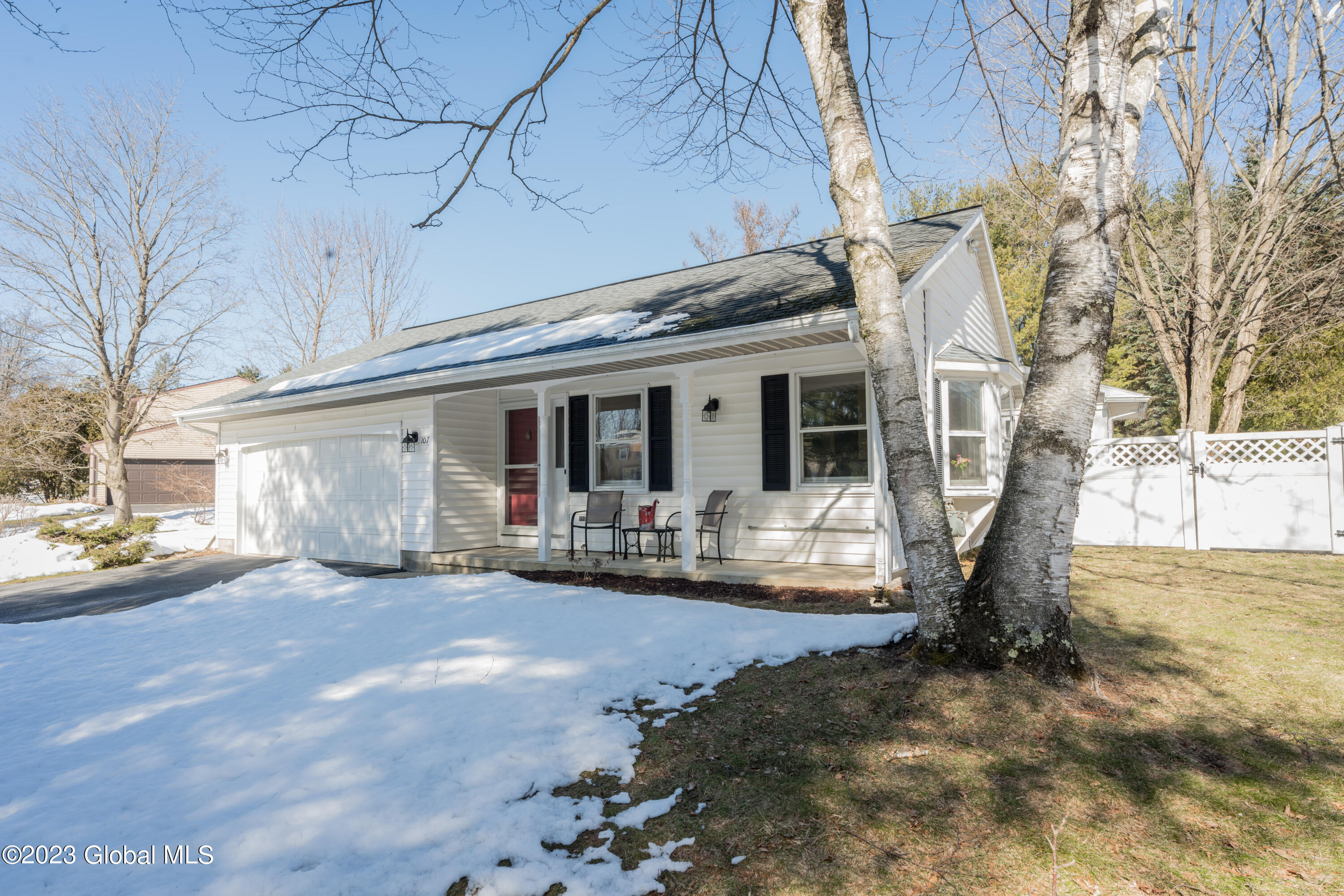 107 Hollister Way , Burnt Hills, NY 12027