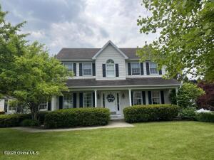 12 Wyngate Drive Glenmont, NY 12077