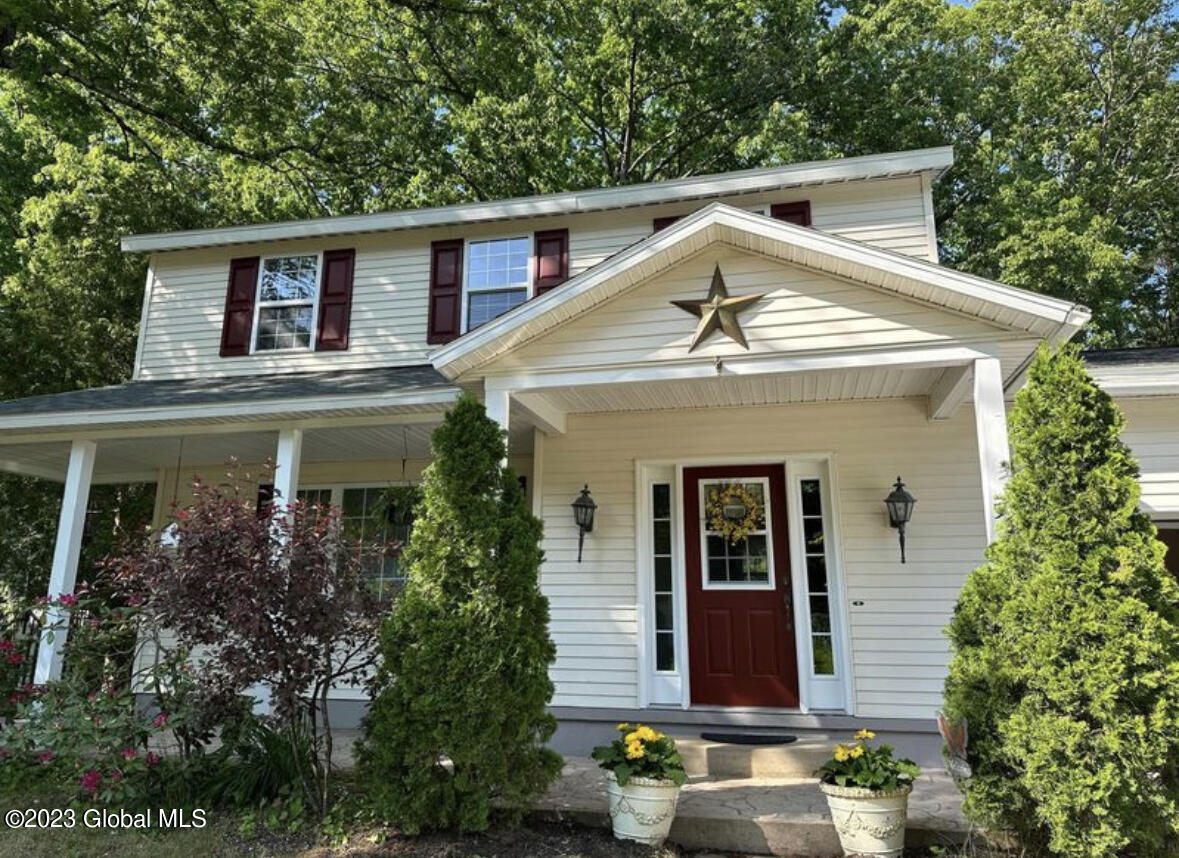 56 Wagon Wheel Trail in Saratoga Springs, NY Listed For 399,800.00 by