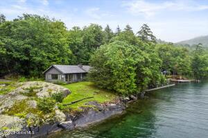 842 Gull Bay Road, Putnam Station, NY 12861