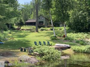 17 Daniels Road, Schroon Lake, NY 12870