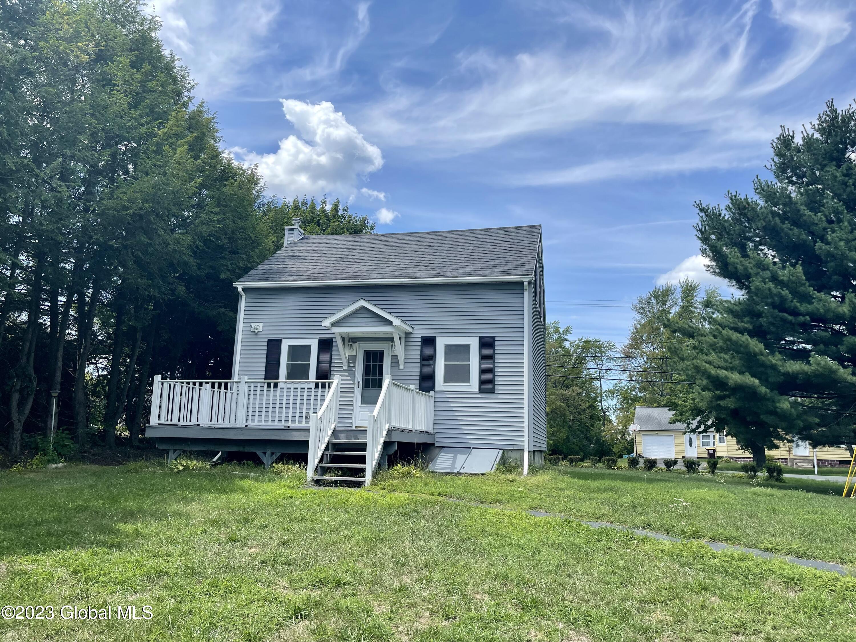261 Old Loudon Road, Latham, NY Property Listing from DaviesDavies