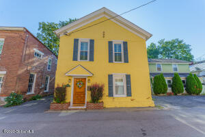 3 1/2 Cottage Place, Saratoga Springs, NY 12866
