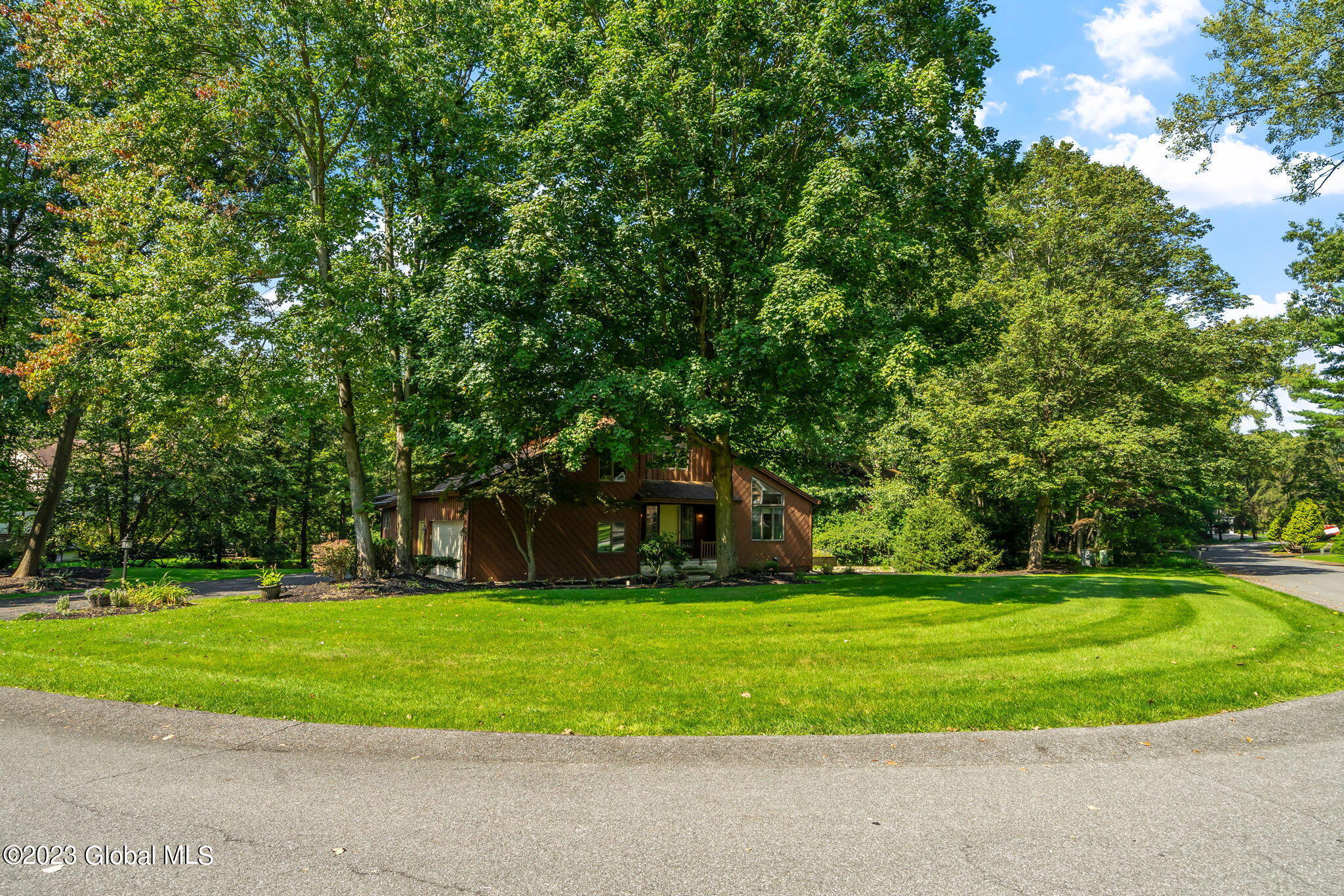 217 W Bentwood Court in Albany, NY Listed For 595,000.00 by Kevin