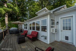 1 Aft Court, Saratoga Springs, NY 12866