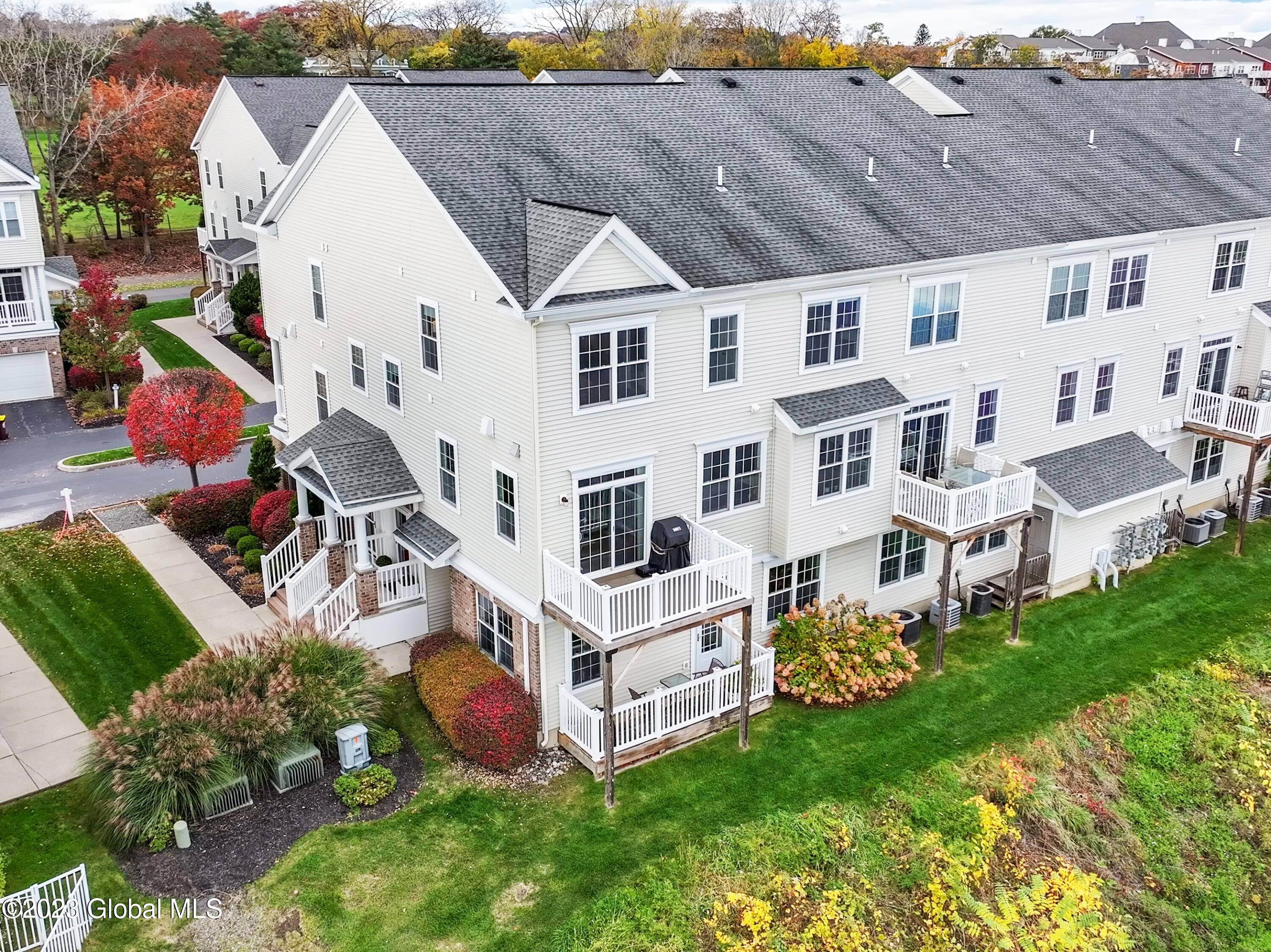 2202 Admirals Walk Drive , Cohoes, NY Property Listing from DaviesDavies