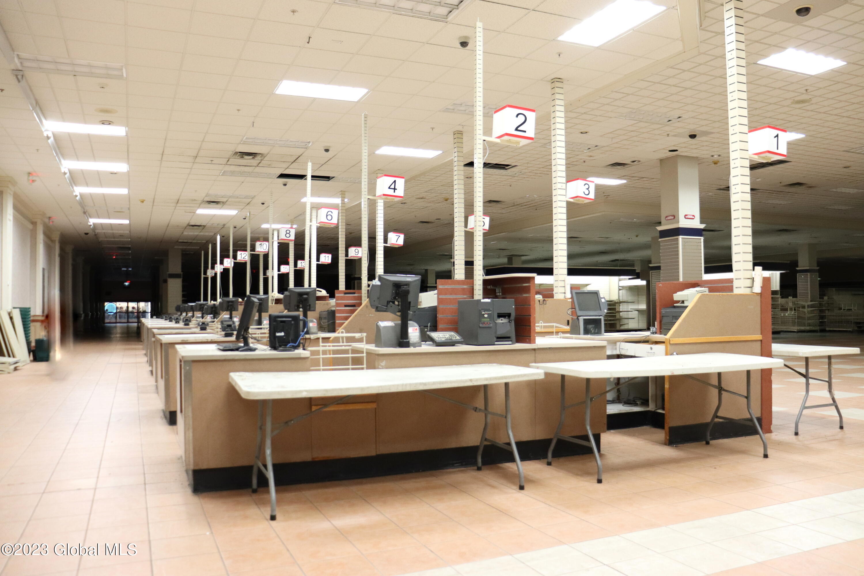 131 Colonie Center in Albany, NY Listed For 10,000.00 by Kayla