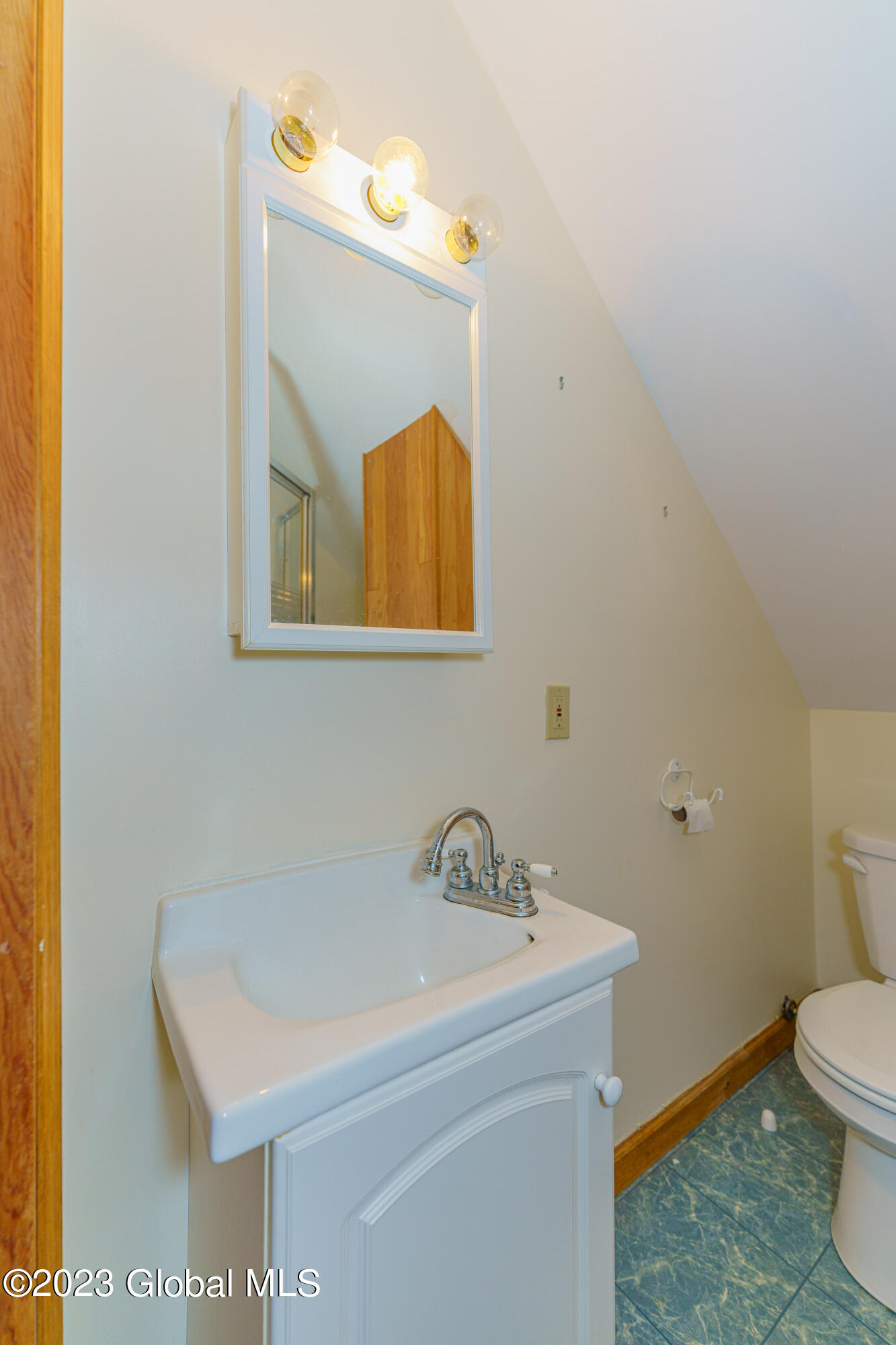 7 Velina Drive in Albany, NY Listed For 349,900.00 by Elizabeth Alfeld