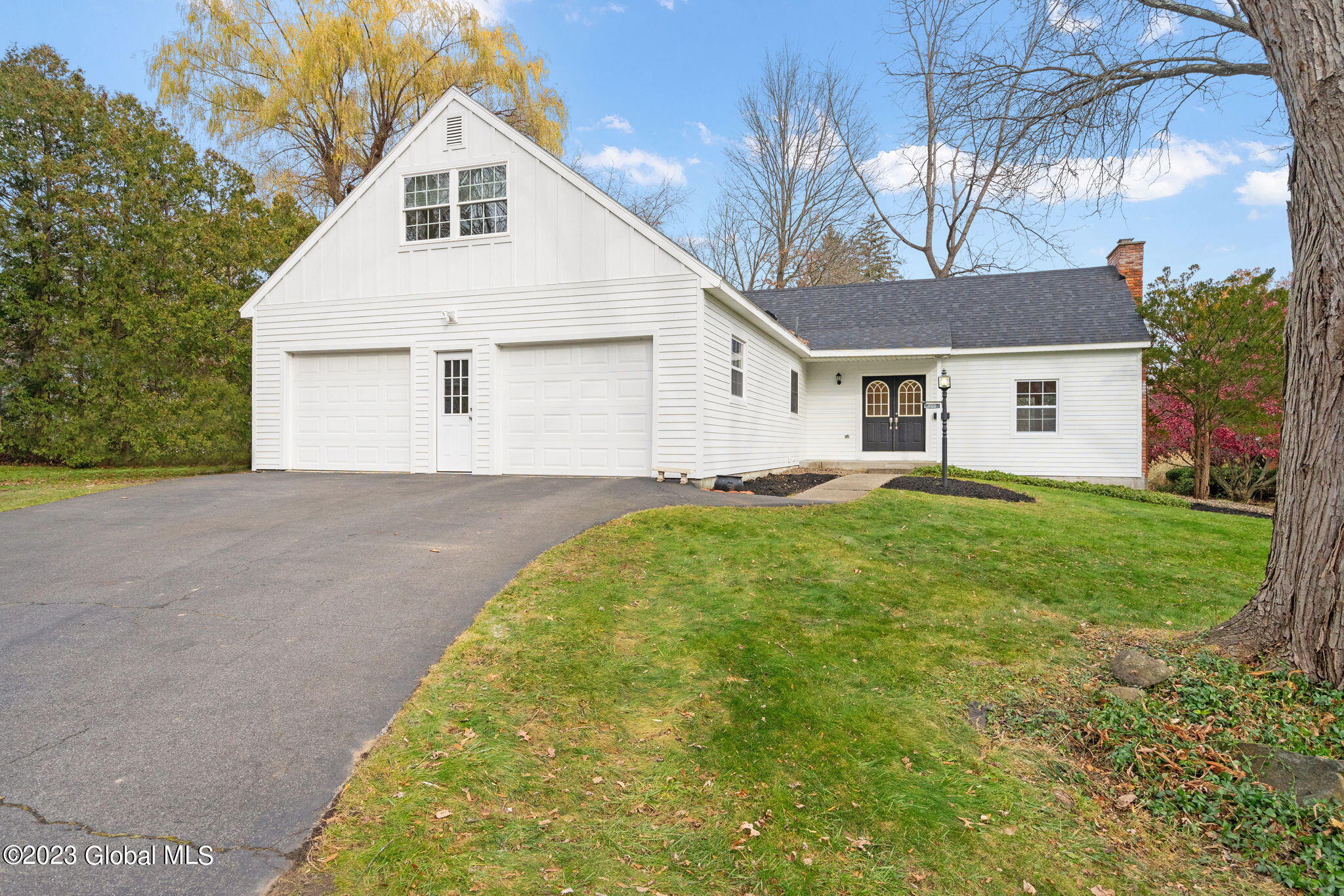 2169 Appletree Lane, Niskayuna, NY Property Listing from DaviesDavies