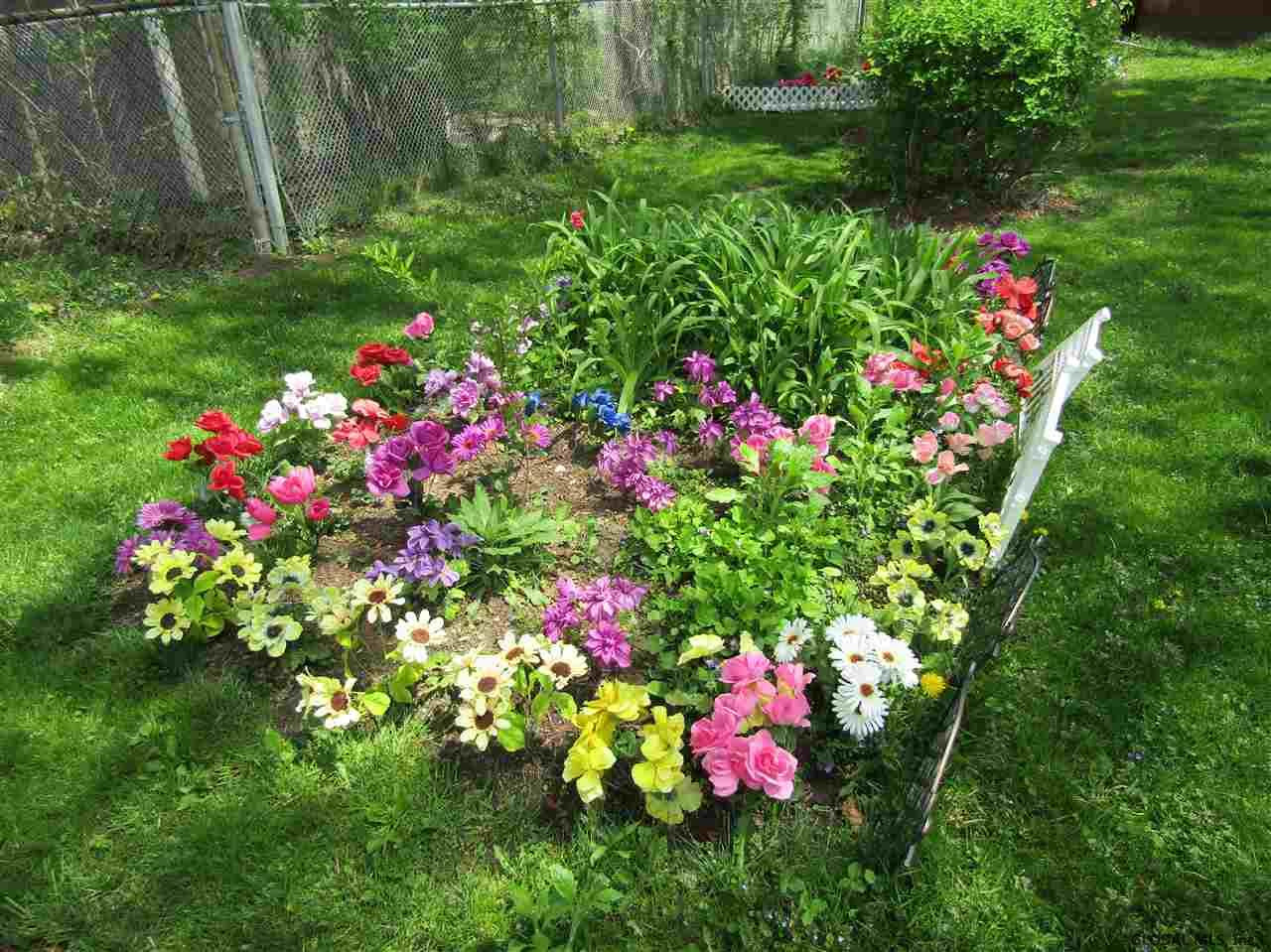 1057 SHAVE Road in Guilderland, NY Listed For 1,350.00 by Anthony M