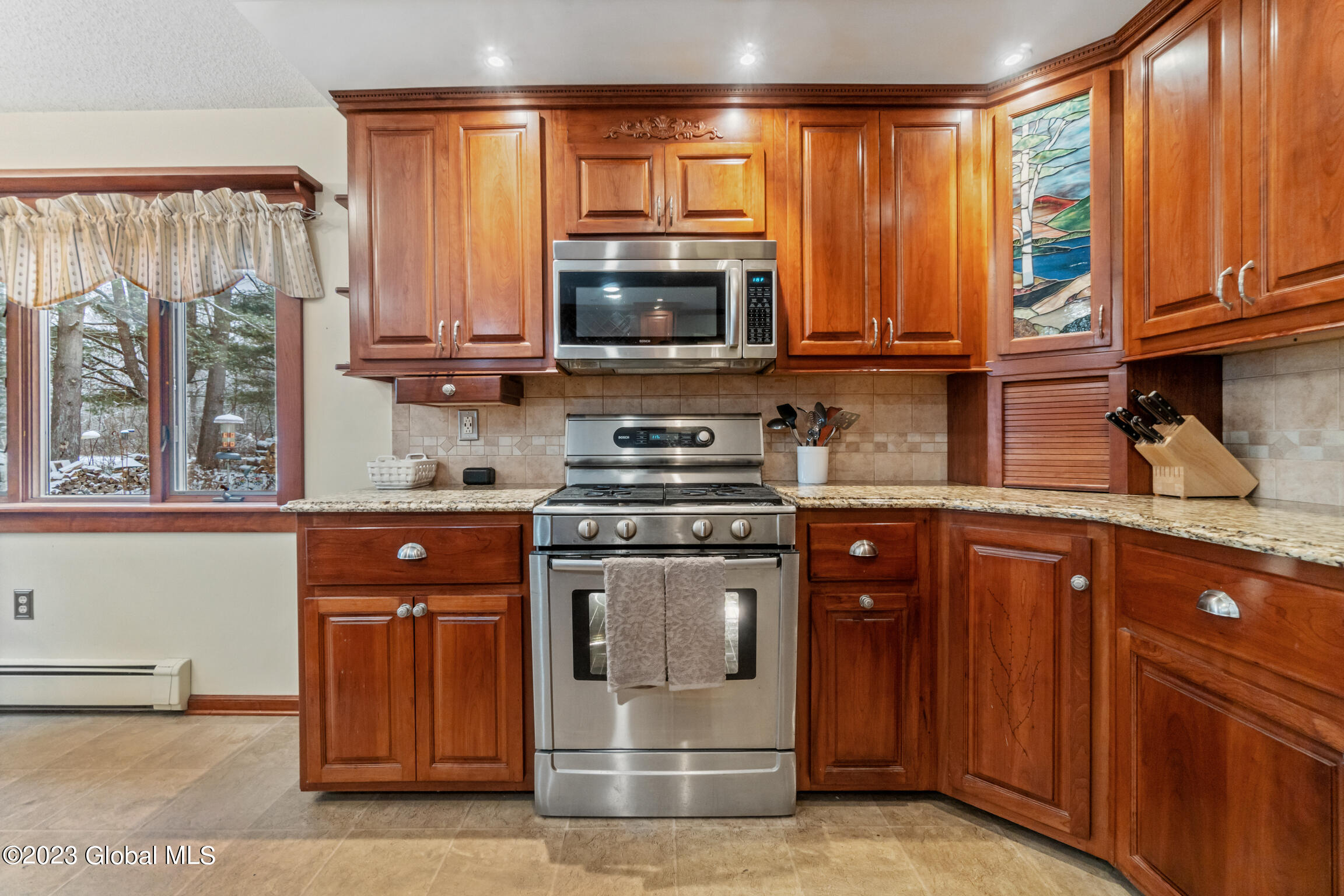 253 Voorhees Road in Amsterdam, NY Listed For 375,000.00 by Junell