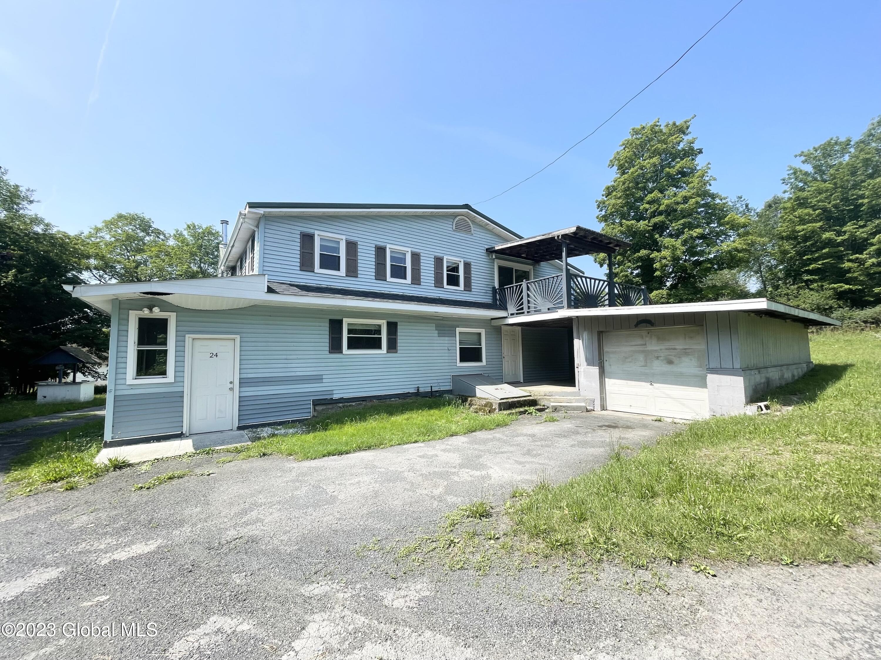 24 Lindeman Way, Poestenkill, NY Property Listing from DaviesDavies