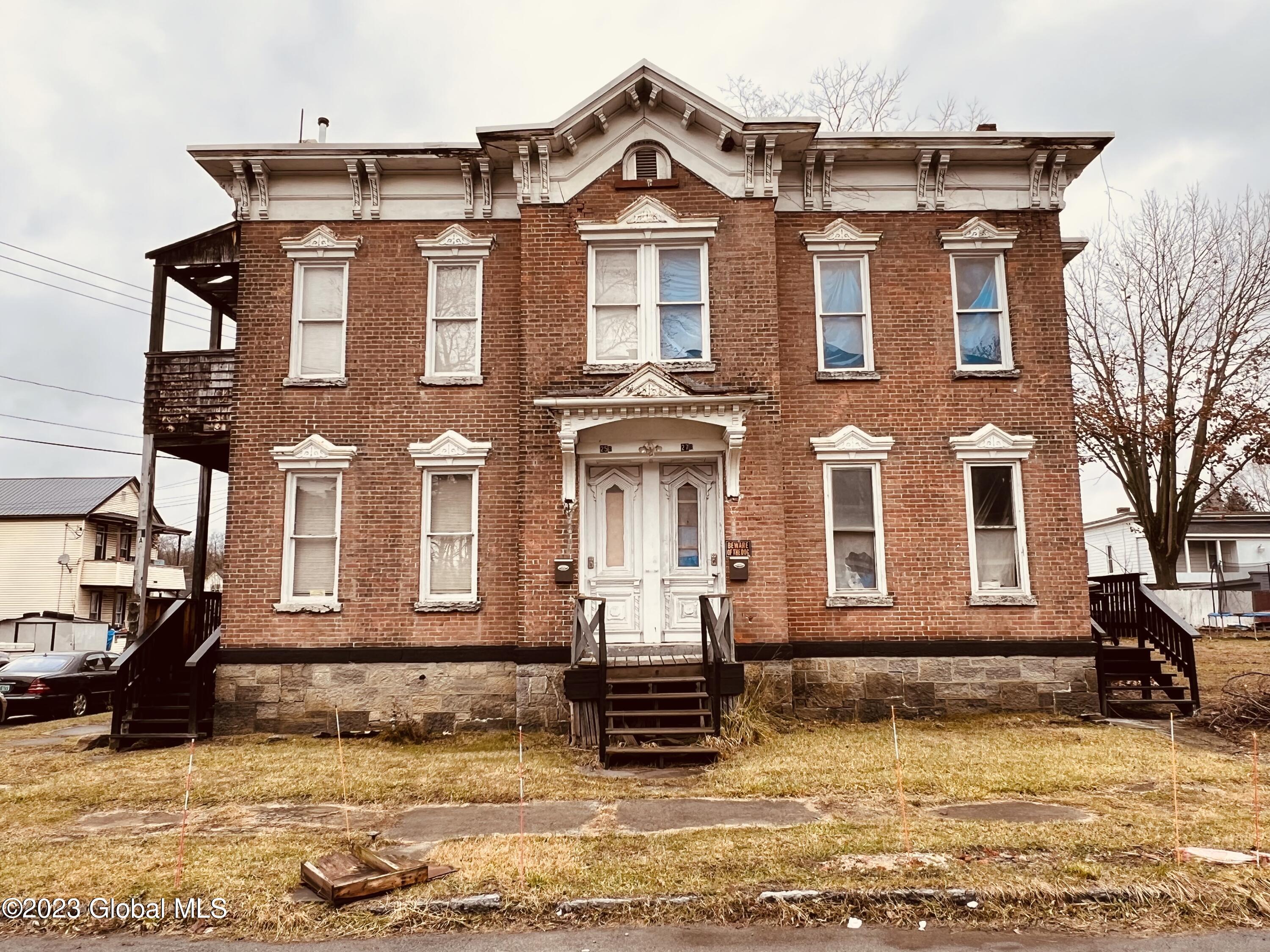 2527 Park Street, Amsterdam, NY Property Listing from DaviesDavies