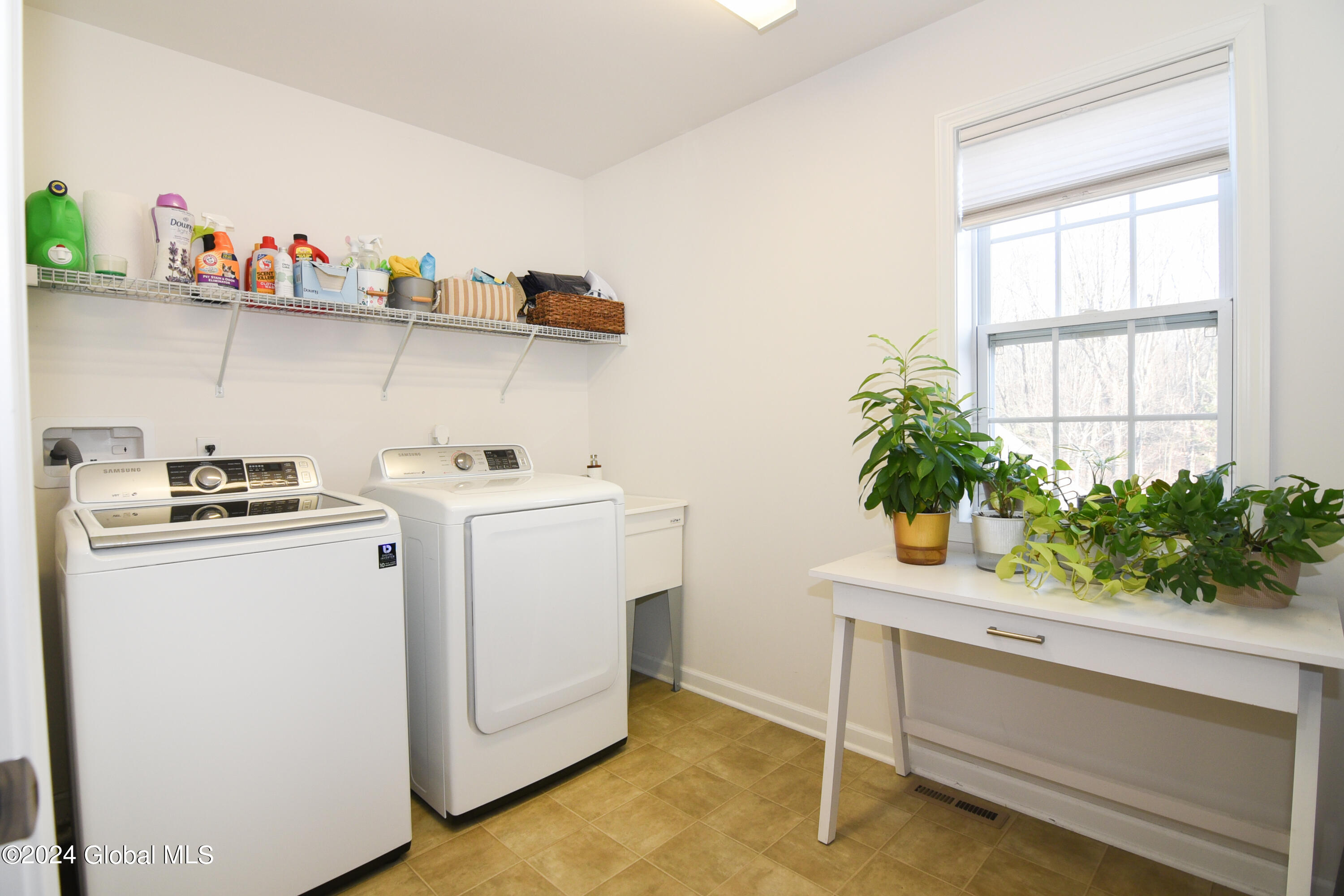 23 Pamela Lane in Saratoga Springs, NY Listed For 695,000.00 by