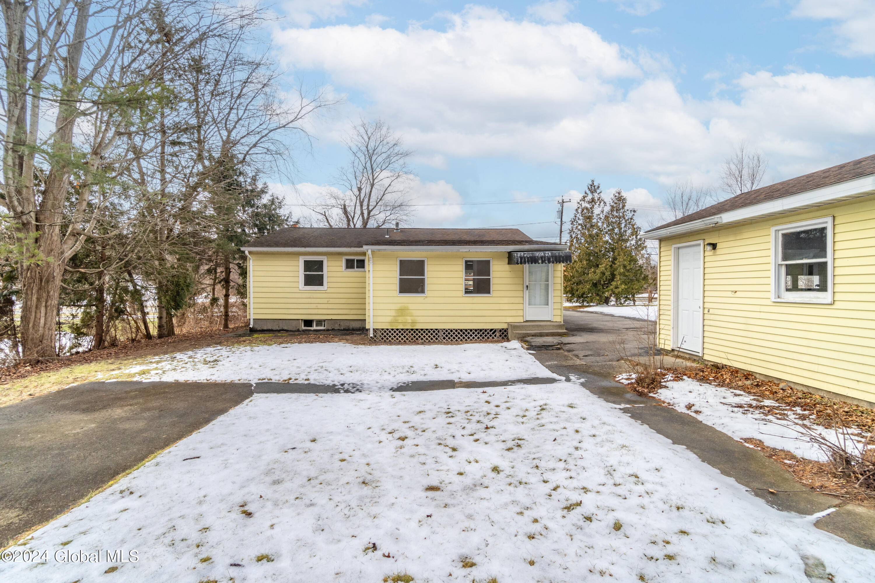 3513 Carman Road in Schenectady, NY Listed For 229,000.00 by Darlene