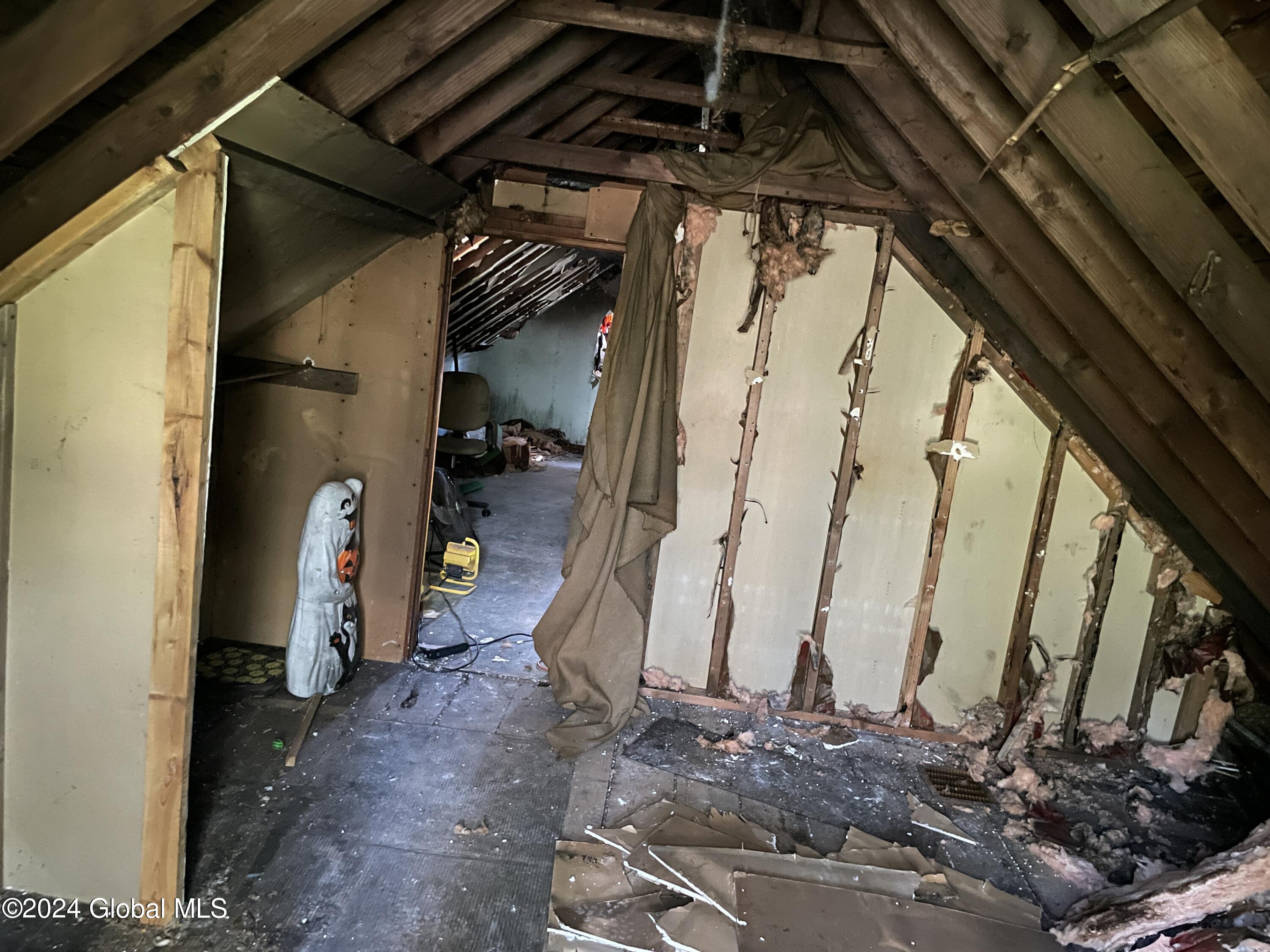 571 McQueen Road in Amsterdam, NY Listed For 69,900.00 by Destiny