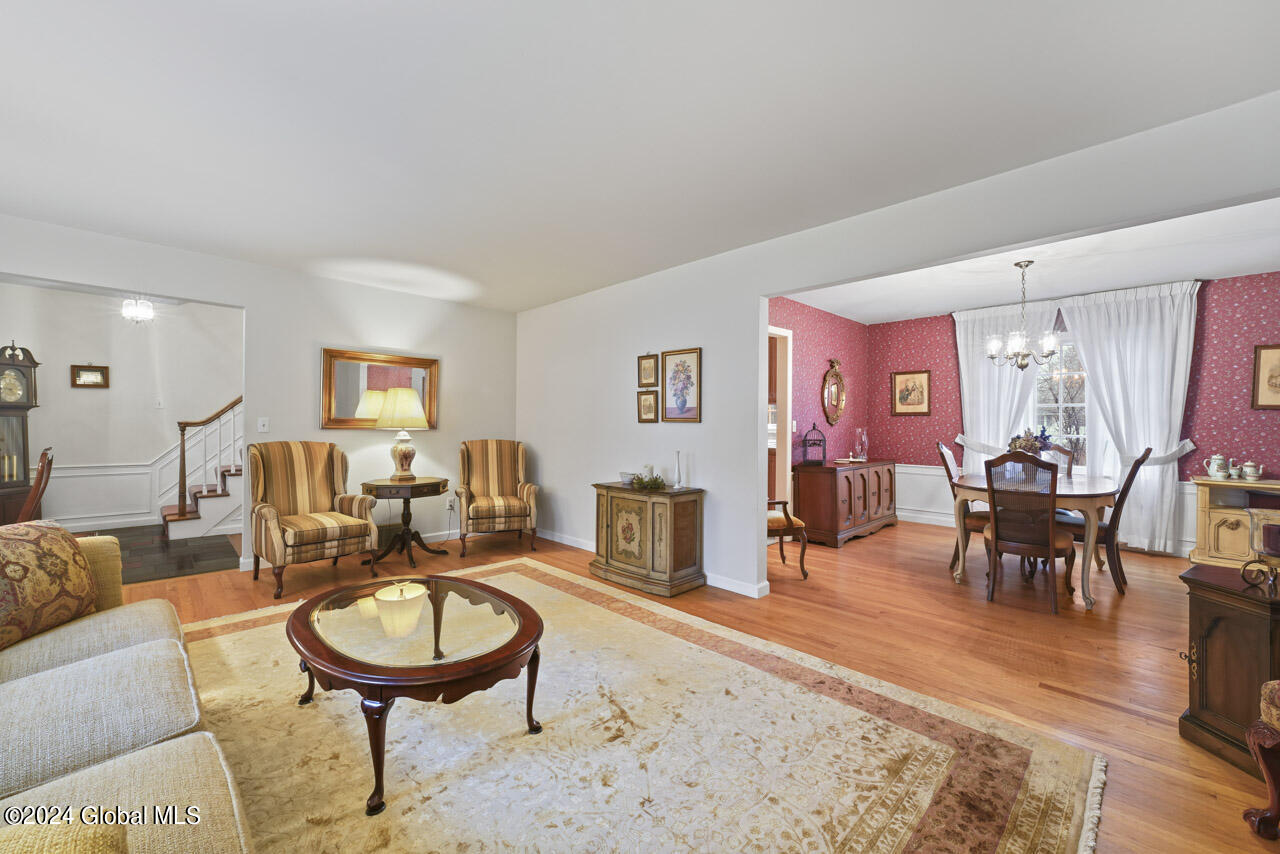 1901 Providence Avenue in Niskayuna, NY Listed For 399,000.00 by