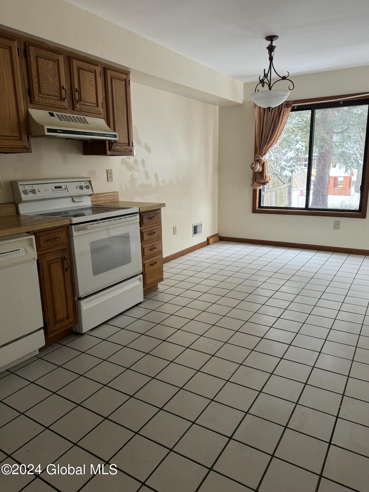 103 Stone Ridge Court in Altamont, NY Listed For 2,150.00 by Ali D