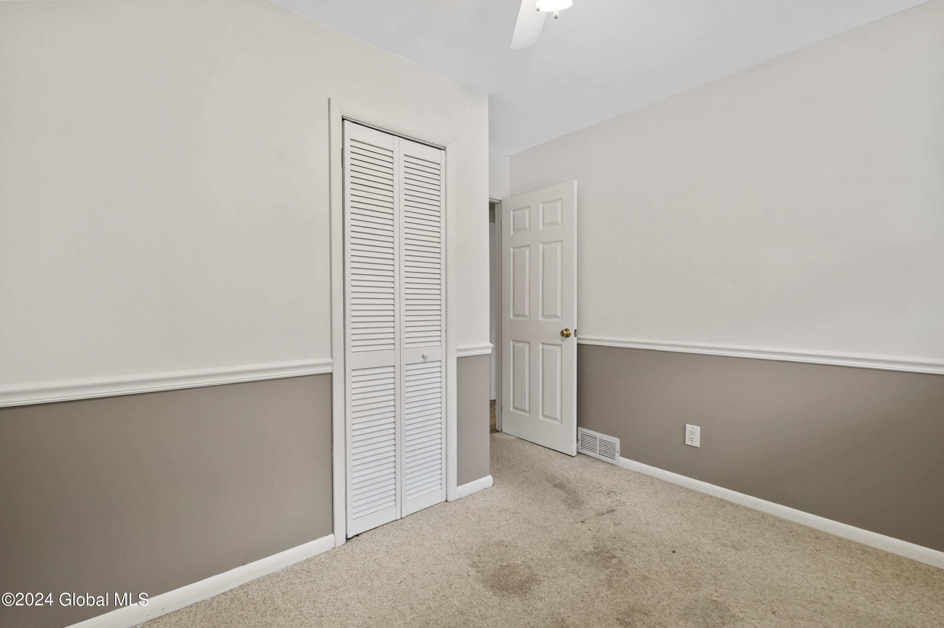 1004 Cloverlawn Road in Troy, NY Listed For 235,000.00 by Nicole