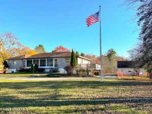 3009 State Route 9L Queensbury, NY 12845
