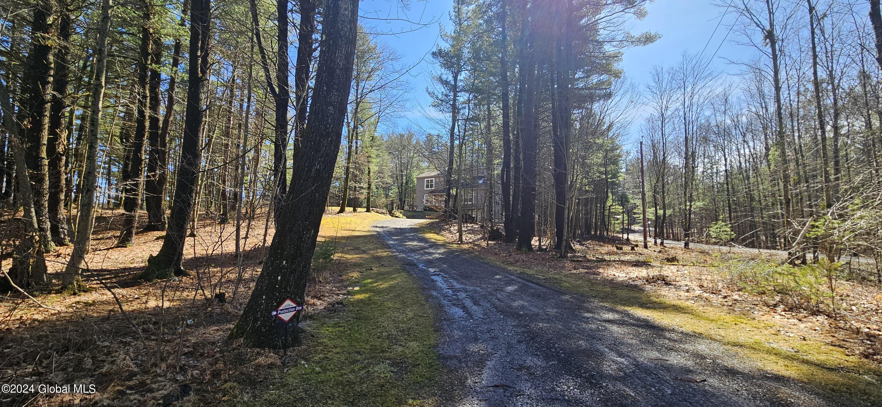 170 Macedonia Road in Austerlitz, NY Listed For 649,000.00 by Natalia