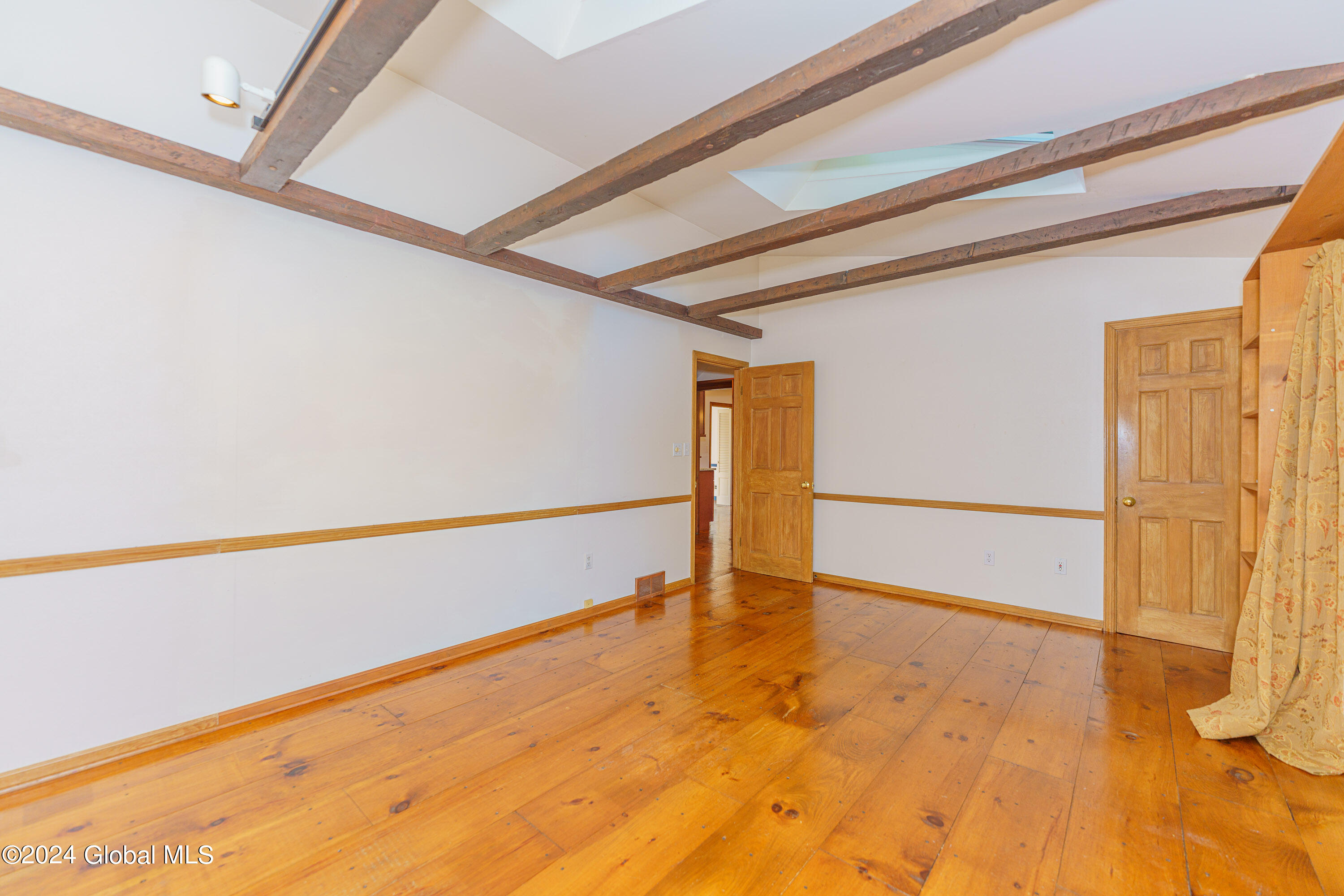 1125 Fernwood Drive in Niskayuna, NY Listed For 439,900.00 by Giuseppe