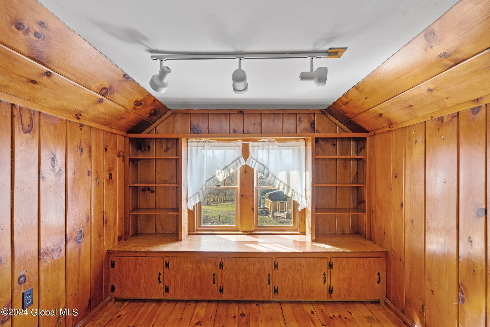 54 Spring Road in Glenville, NY Listed For 325,000.00 by Brenda