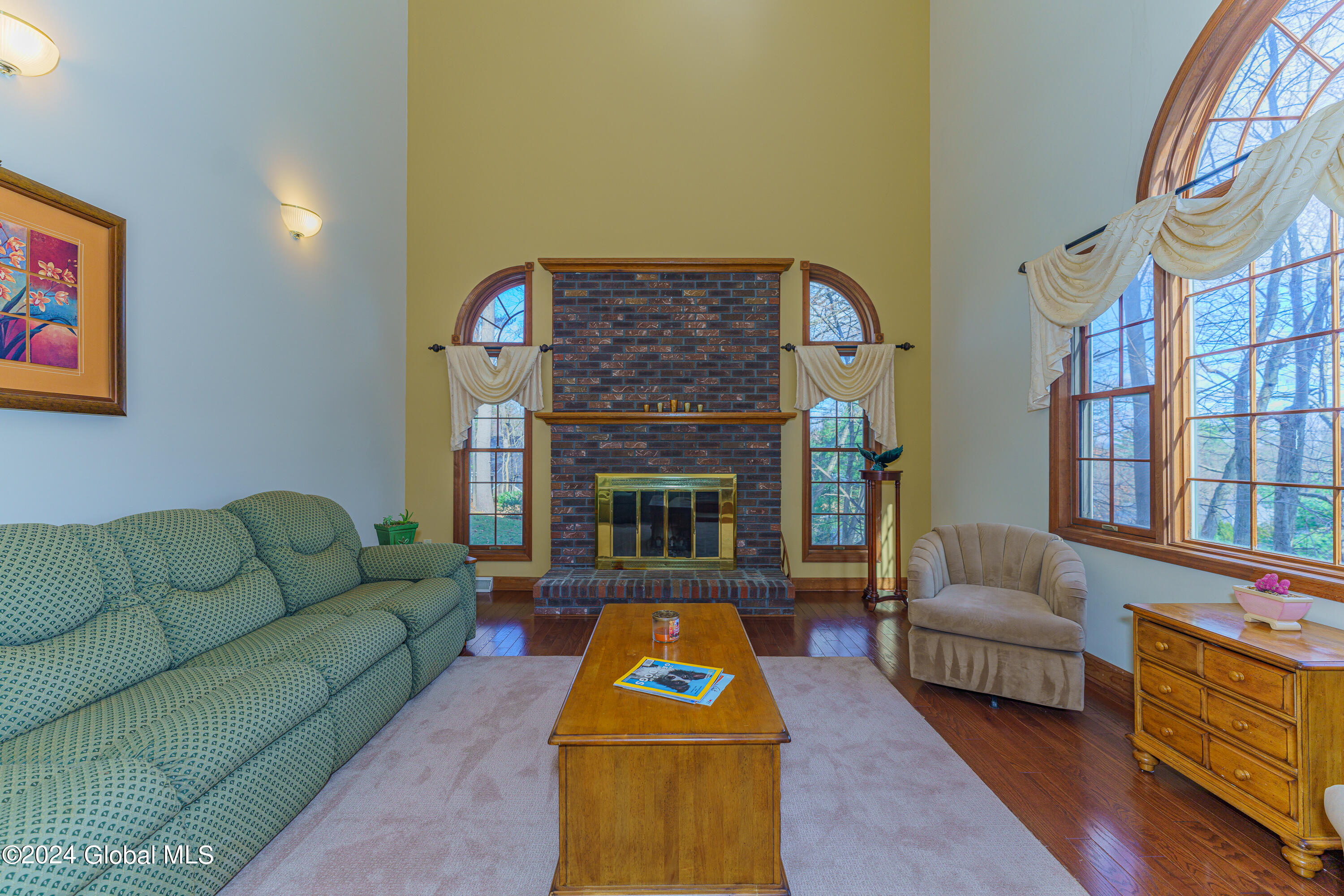 41 Oak Tree Lane in Niskayuna, NY Listed For 599,800.00 by Anthony M