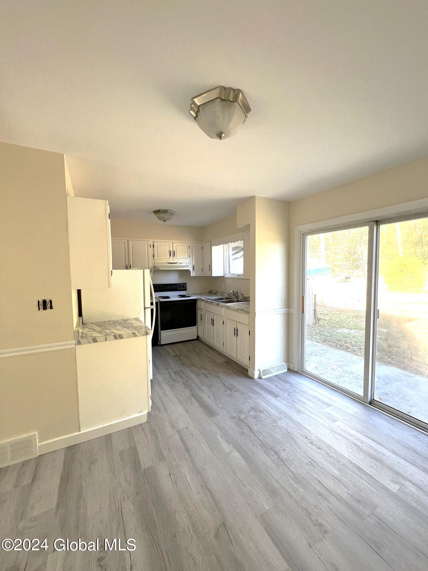 3151 E Old State Road in Schenectady, NY Listed For 1,950.00 by