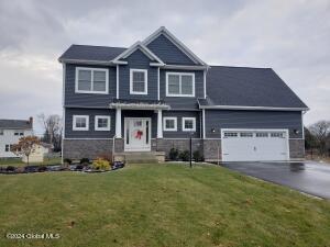 4 Royal Court, Cohoes, NY 12047
