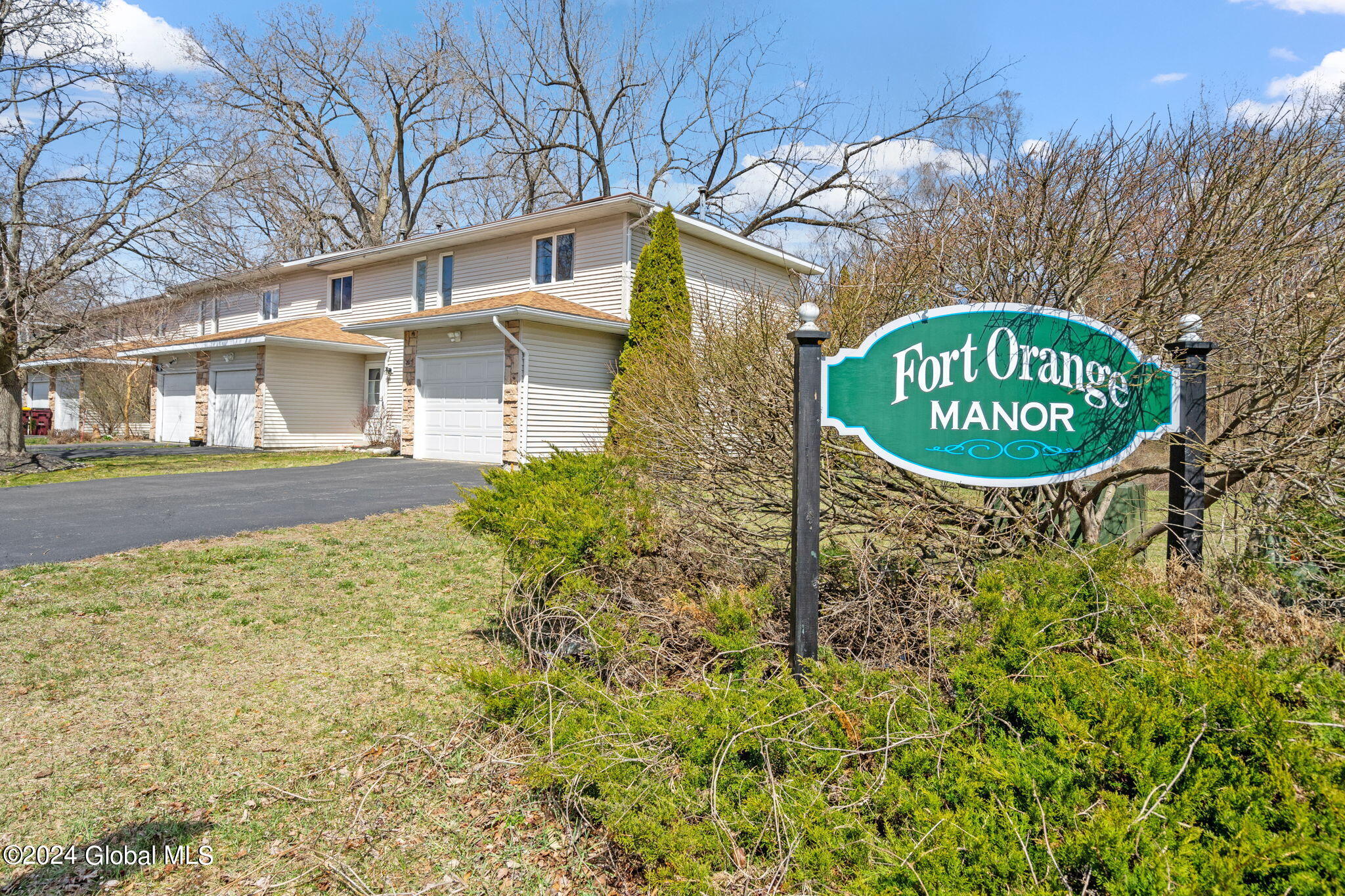 59 Velina Drive in Albany, NY Listed For 229,900.00 by Kevin Clancy