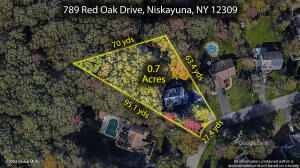 789 Red Oak Drive, Niskayuna, NY 12309