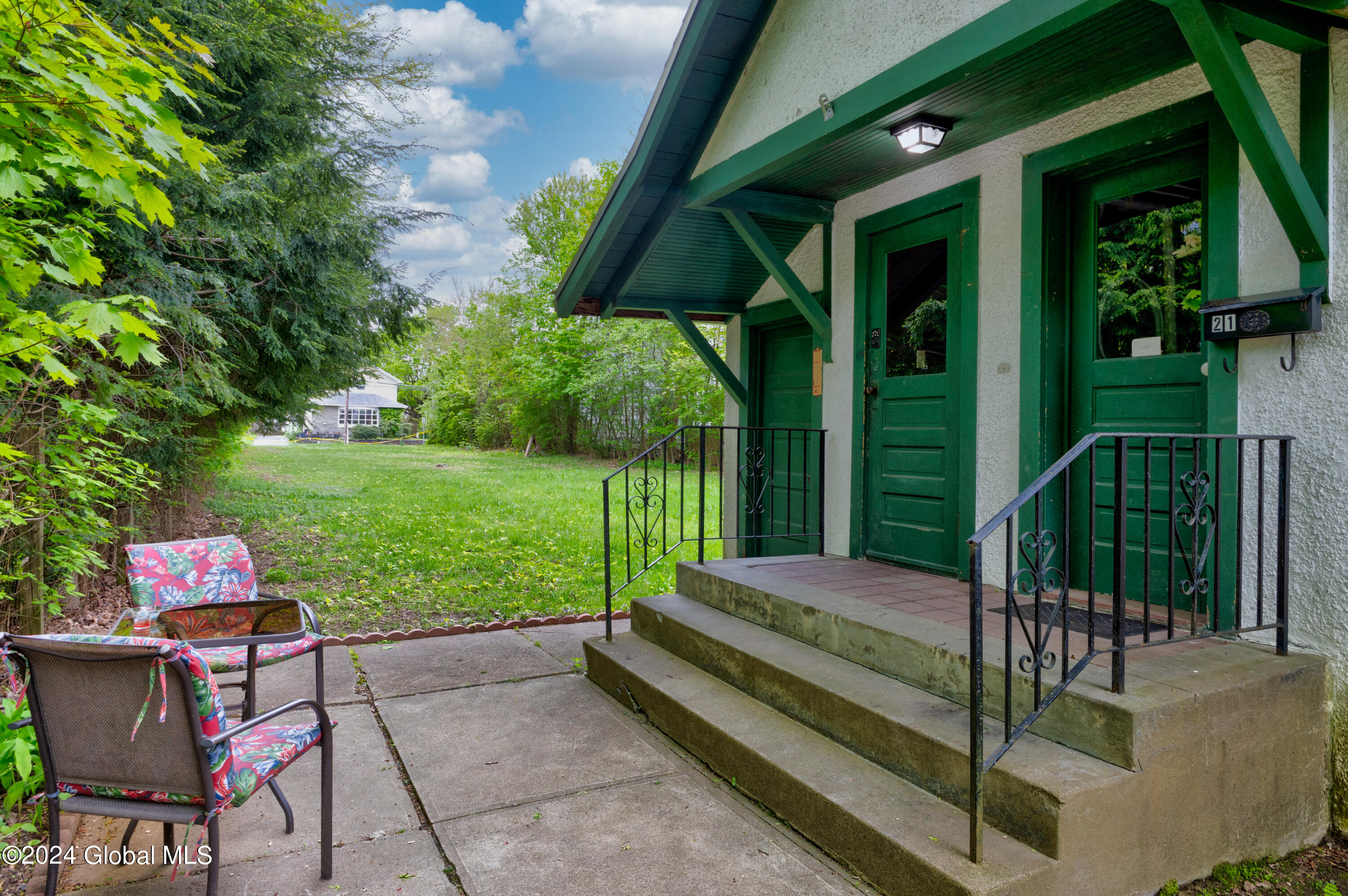 21 Murphy Lane in Saratoga Springs, NY Listed For 2,300.00 by Lisa