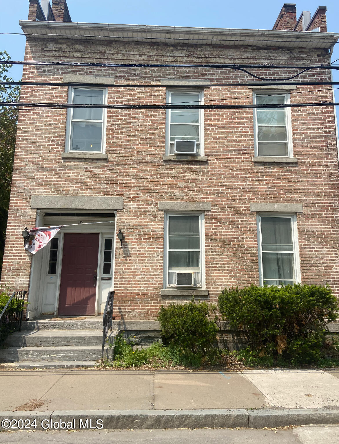 19 N College Street in Schenectady, NY Listed For 242,000.00 by