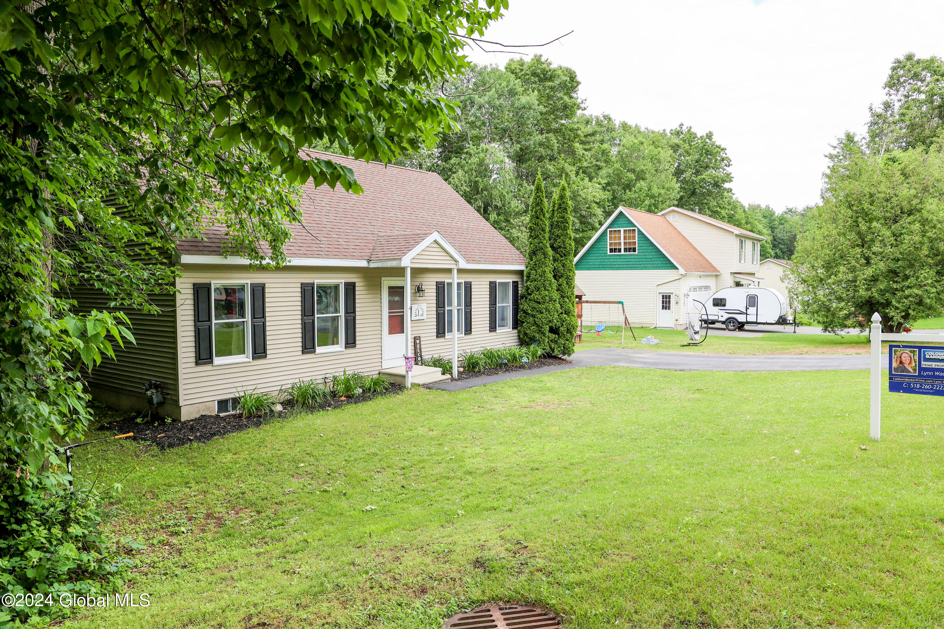 10 Mockingbird Lane in Queensbury, NY Listed For 305,000.00 by Lynn