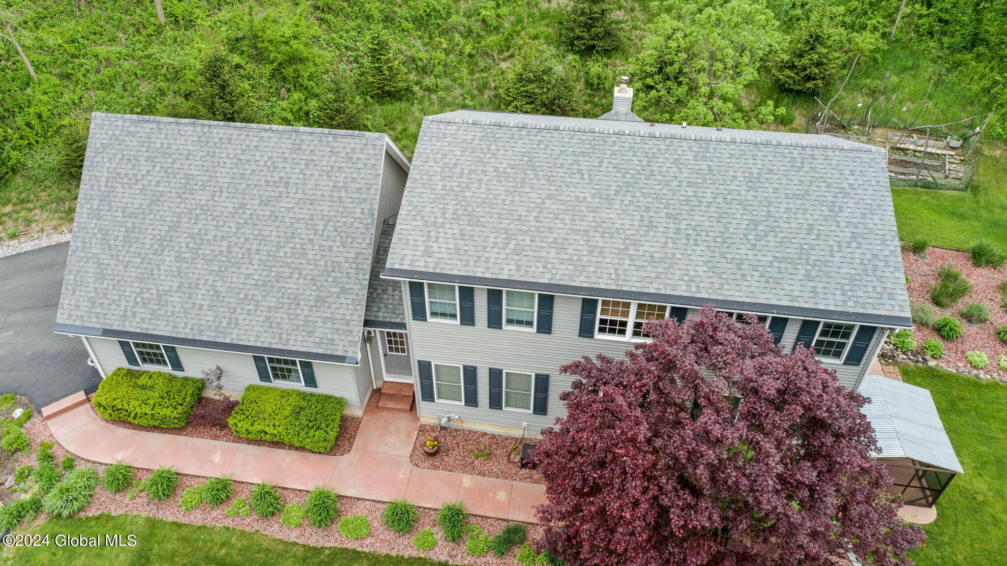 10 Columbus Avenue in Waterford, NY Listed For 469,900.00 by Kevin