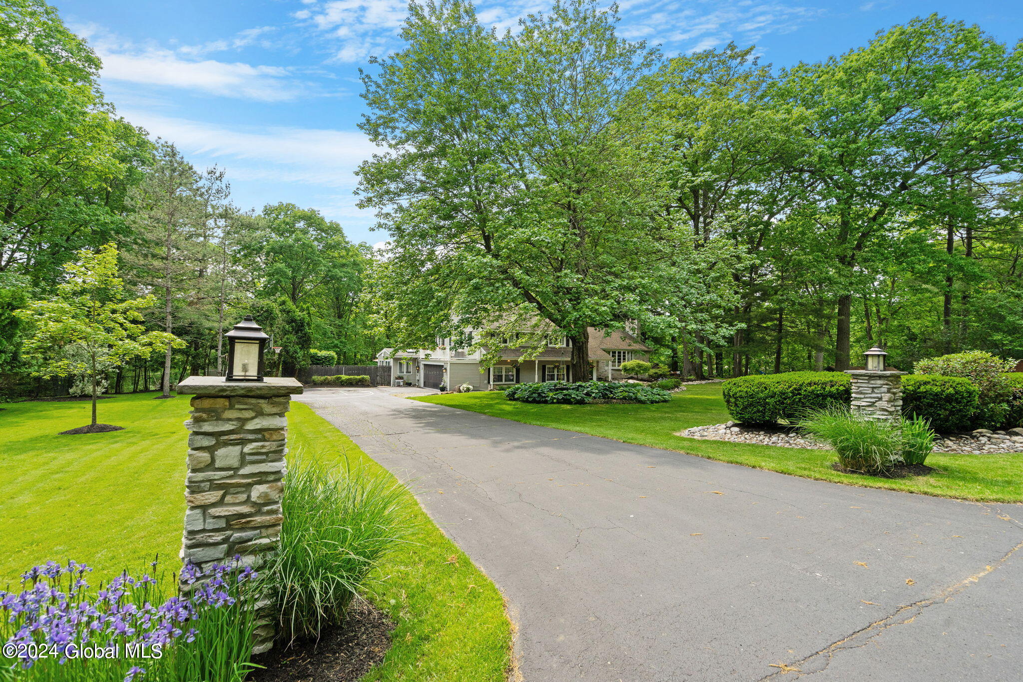 10 Sage Hill Lane in Menands, NY Listed For 685,000.00 by Kimberly A