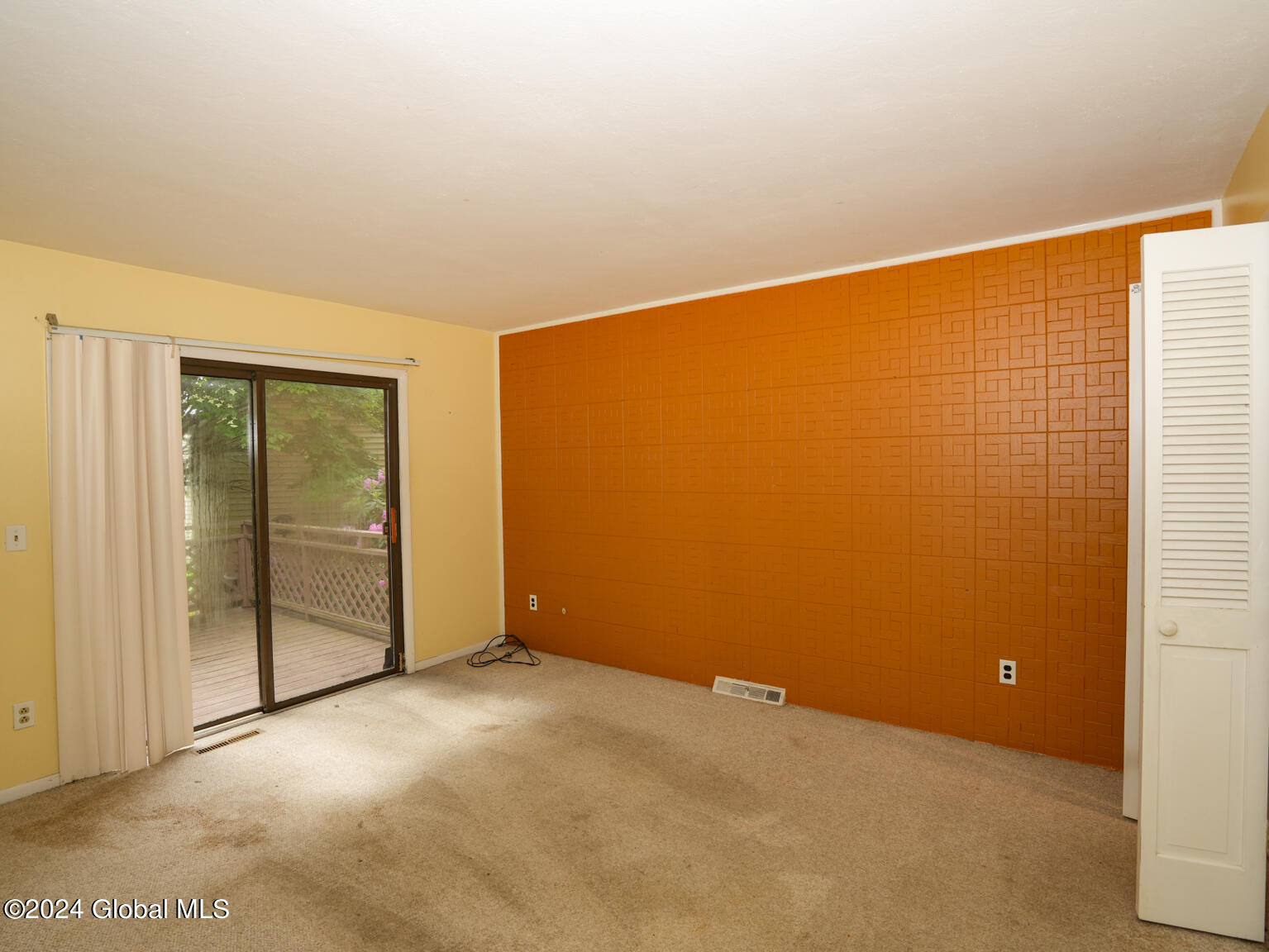 10 Loudonwood East in Loudonville, NY Listed For 300,000.00 by Wendi